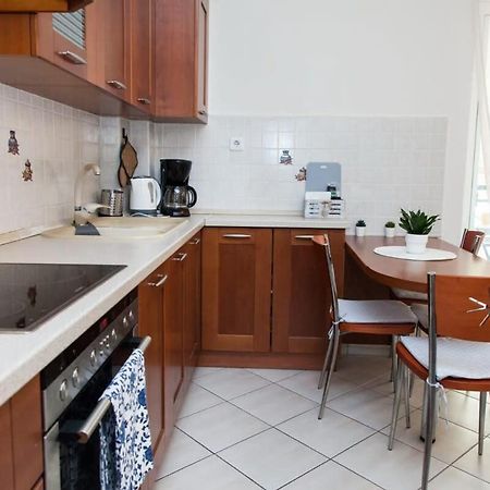 Lovely Apt In Peristeri Aten Exteriör bild